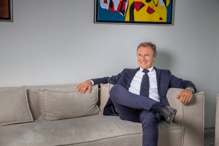 Portrait Bureau Vincent PRIOUPDG